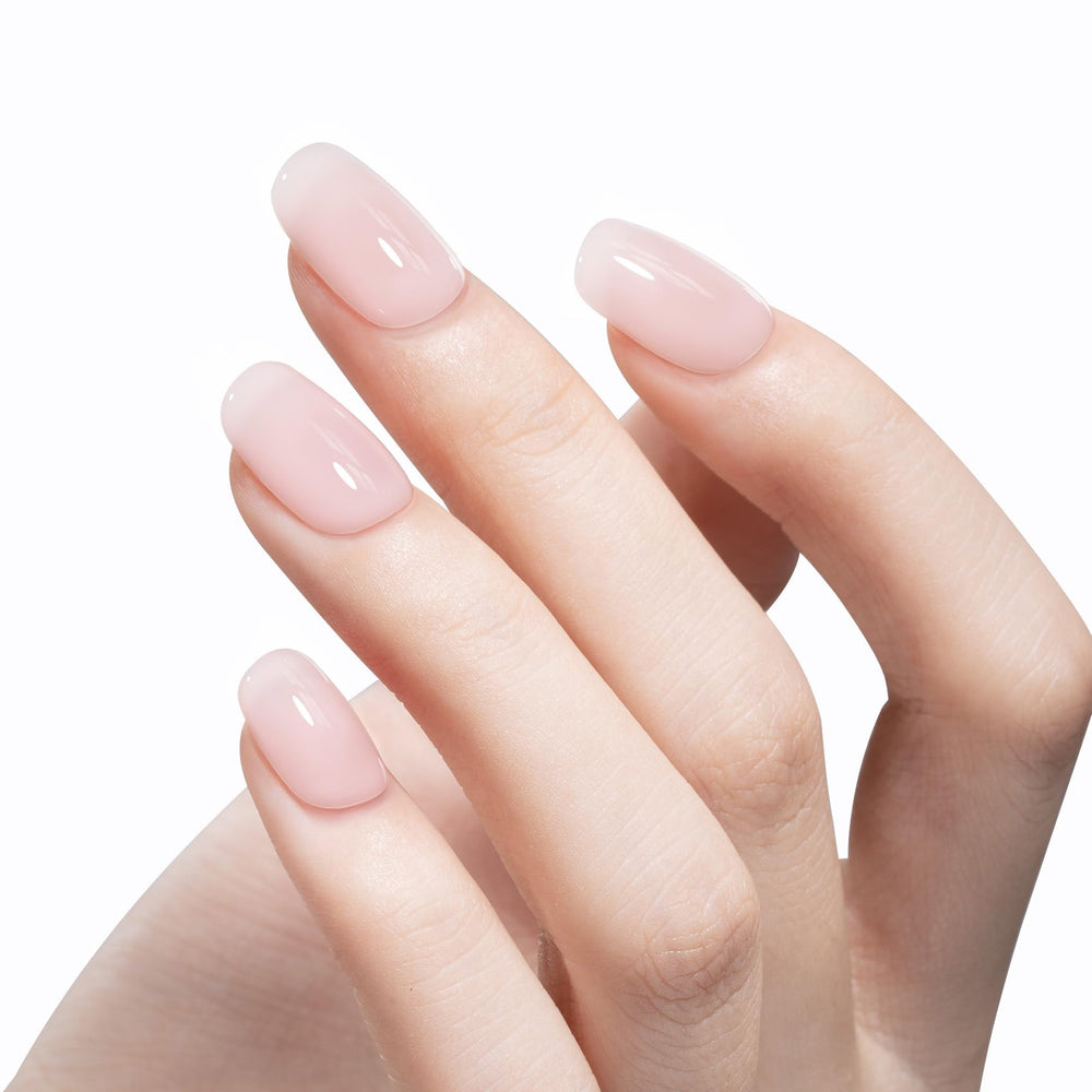 MAYCHAO close-up of cap and brush for precise application benefit