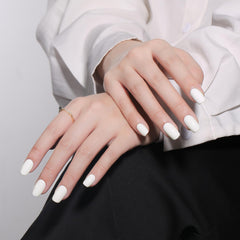 MAYCHAO brush and cap detail demonstrating smooth application control benefit