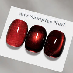 MAYCHAO swatch on nails displaying magnetic cat-eye stripe for dramatic look