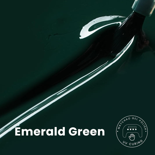 MAYCHAO brush stroke of emerald green polish showing smooth coverage benefit