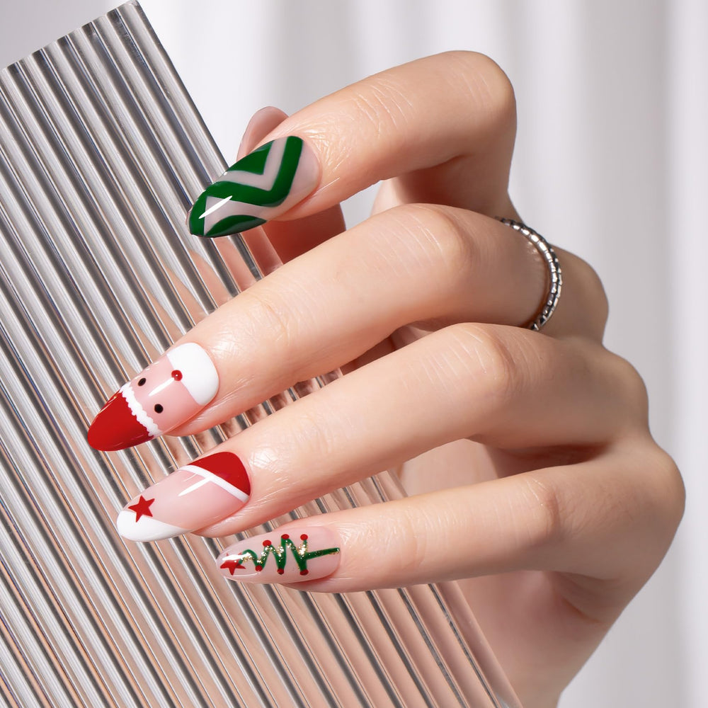 MAYCHAO green line painted on nail tip demonstrating crisp edge