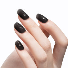 MAYCHAO brush close-up spreading translucent gel for controlled application