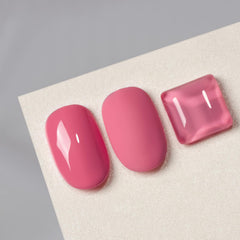 MAYCHAO green accent swatch showing contrast for creative nail art