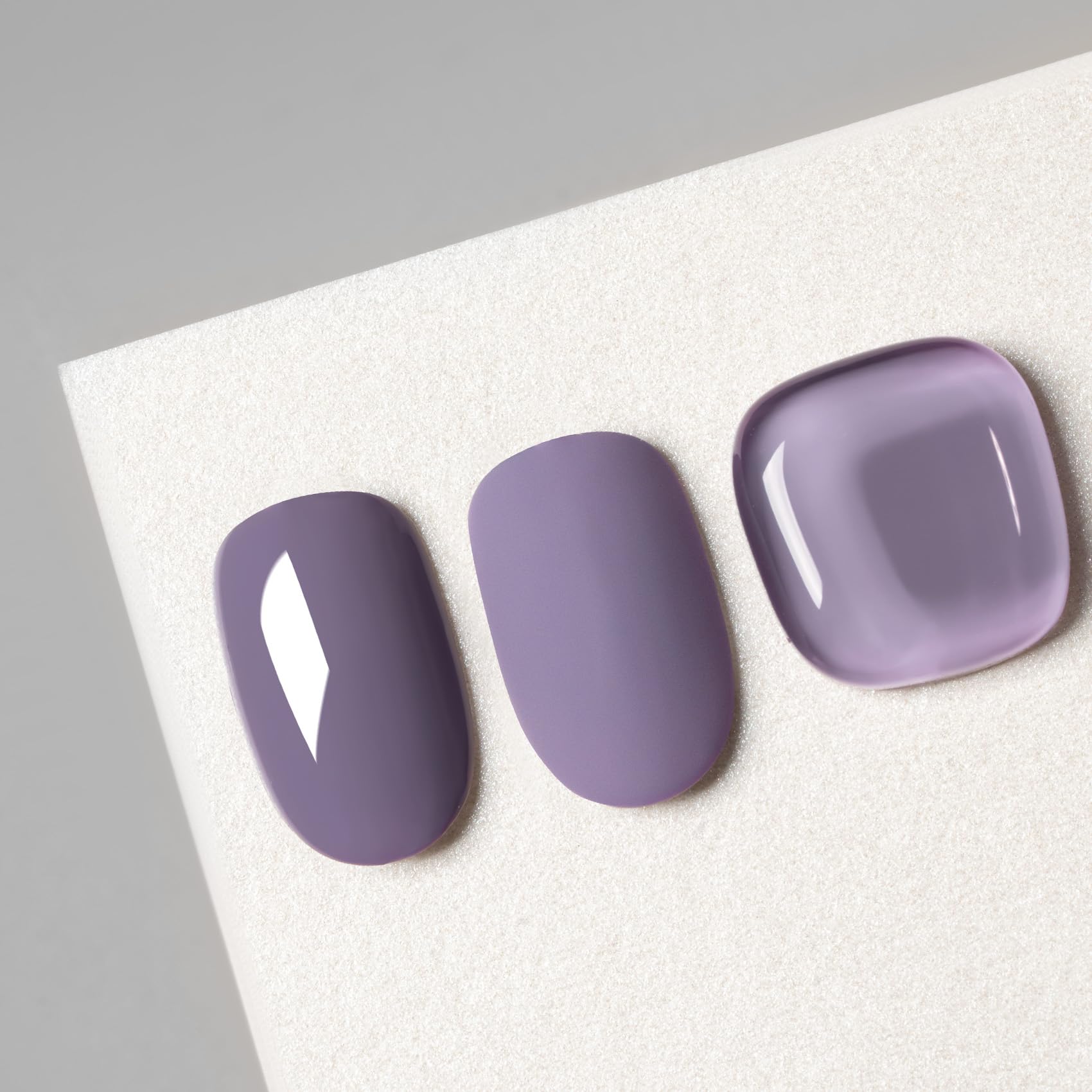 MAYCHAO gel texture close-up demonstrating high-shine finish and even application