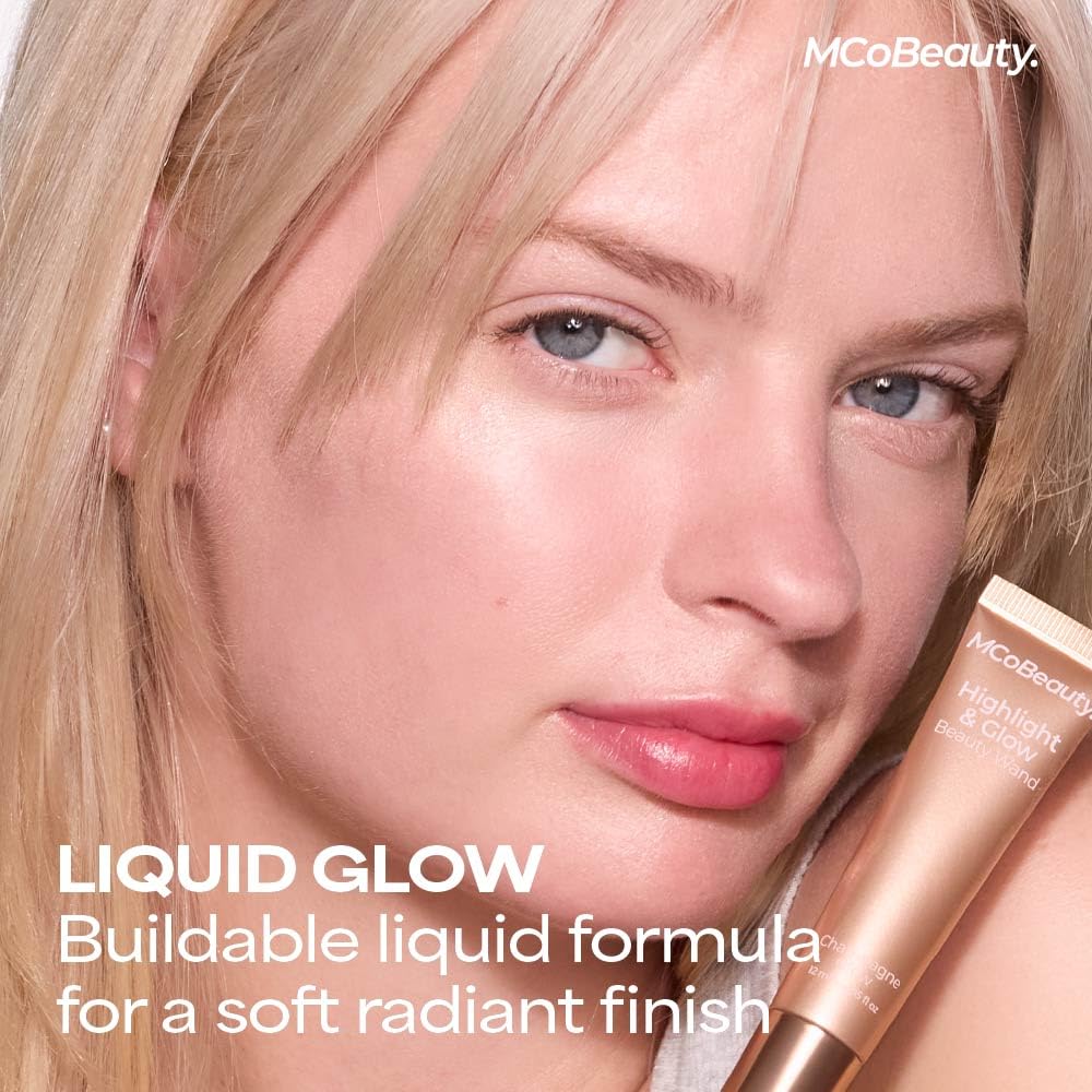 MCoBeauty cushion applicator close-up for precise, mess-free application