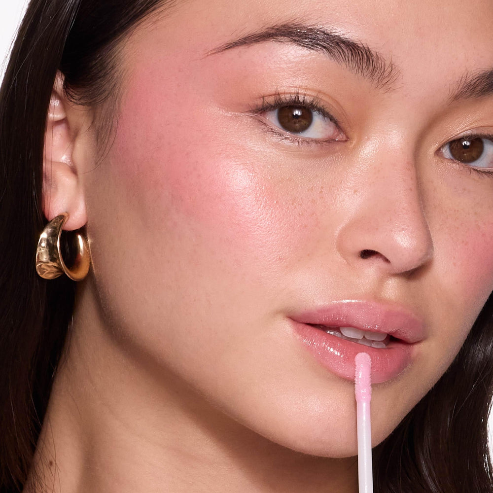 MCoBeauty Marshmallow texture close-up highlighting smooth, non-sticky finish