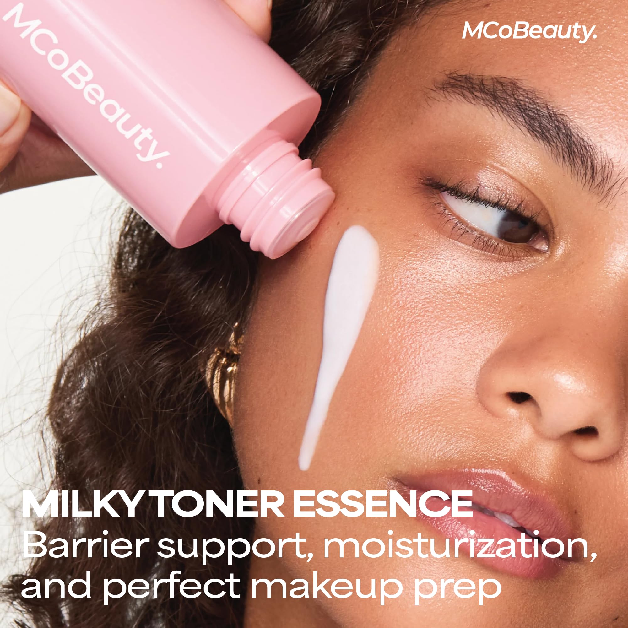 MCoBeauty milky texture close-up illustrating rich hydrating cushion