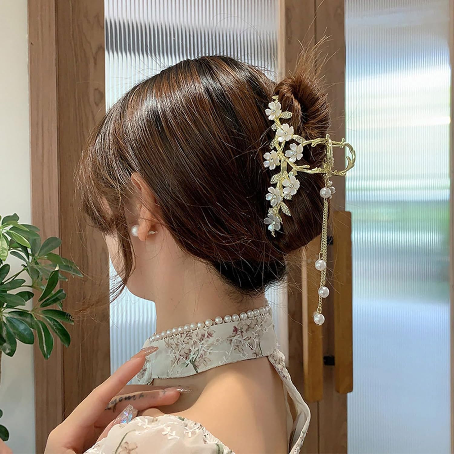 Mdscve jasmine clip size comparison beside ruler showing 4.52×2.16 inch scale benefit