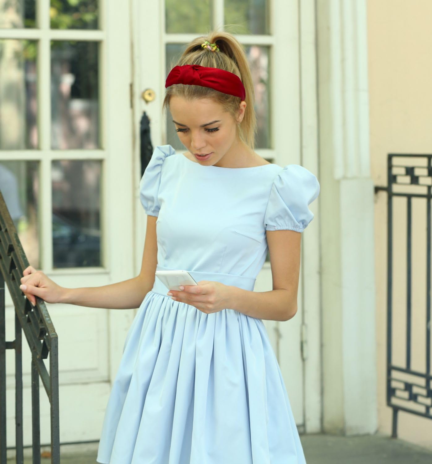 MDSTYLE headband worn side profile demonstrating comfortable fit and hold