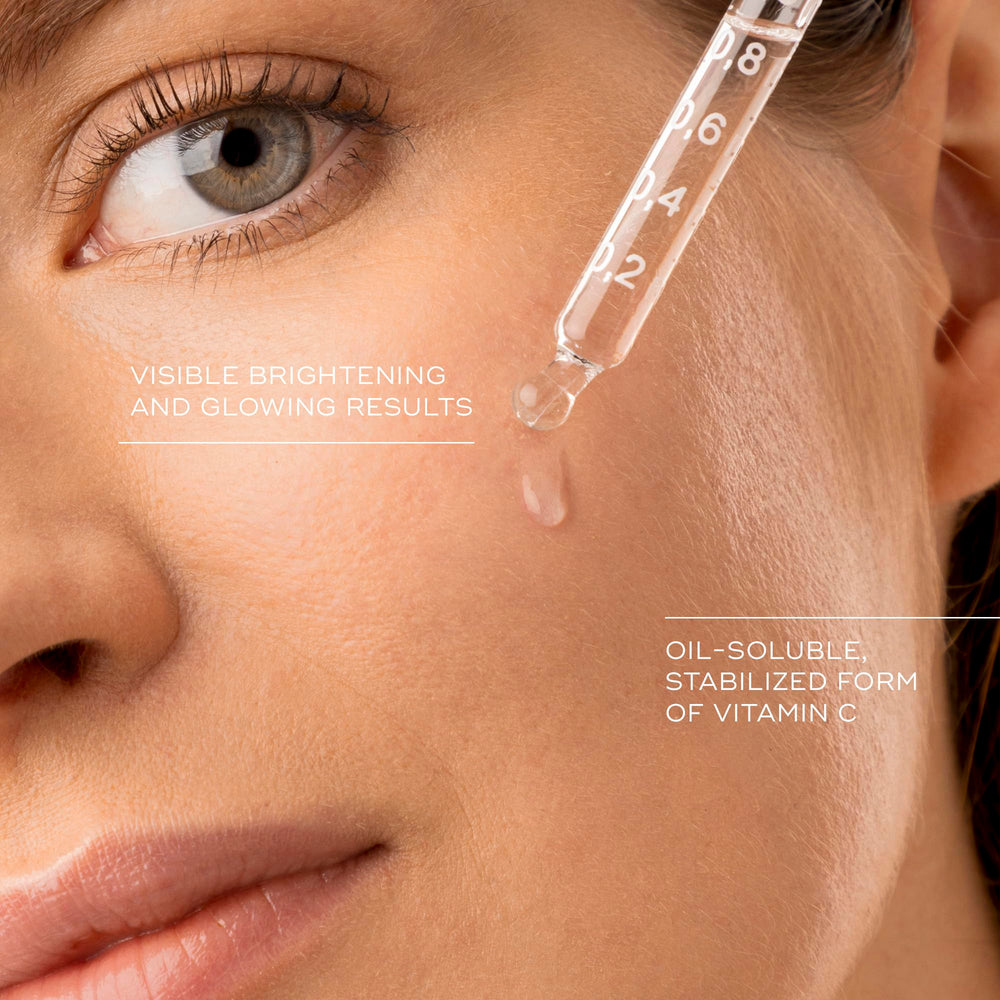 Medik8 texture closeup revealing lightweight gel-oil finish for fast absorption