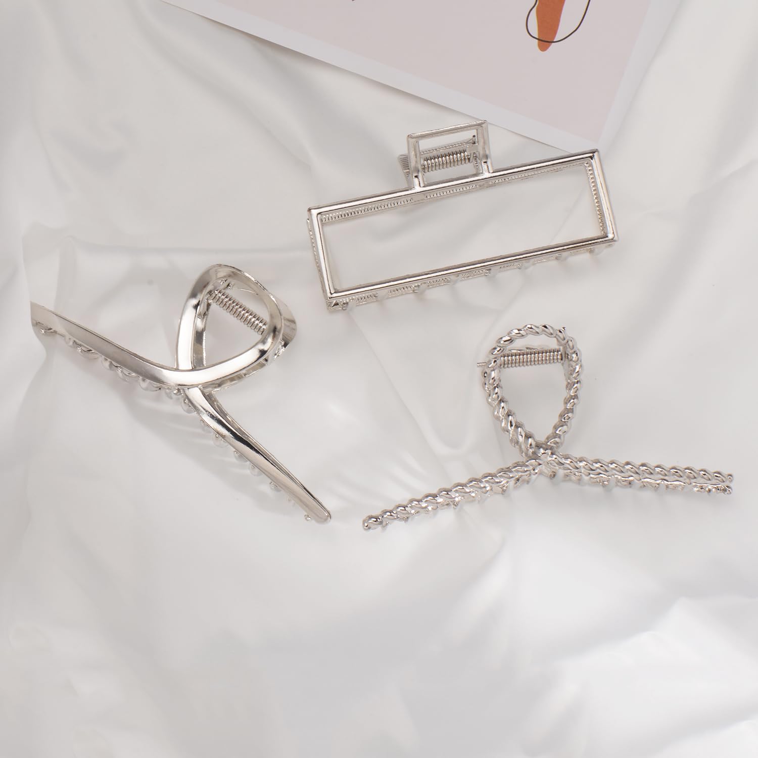 Mehayi polished finish texture detail conveying snag-free smooth surface