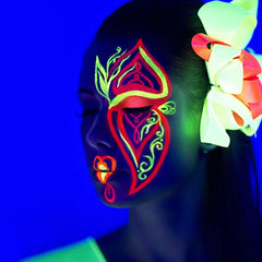 MEICOLY lifestyle image at a glow party showing vibrant body art