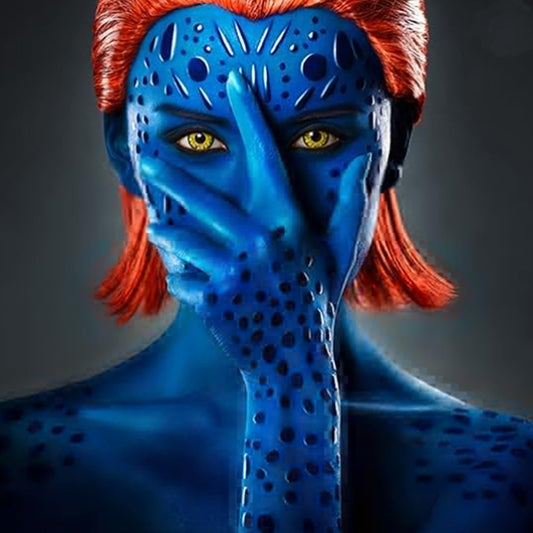 MEICOLY close-up texture of royal blue pigment showing creamy application benefit