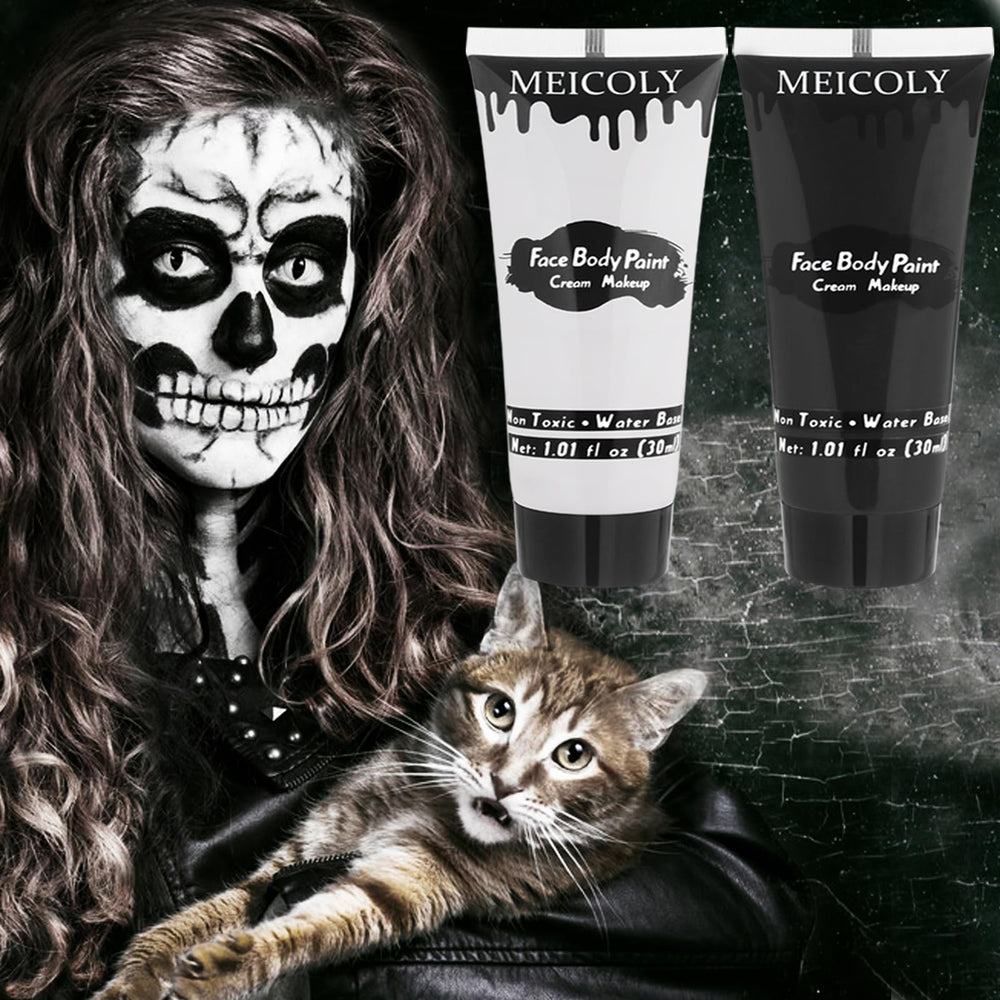 MEICOLY sponges included next to jars demonstrating quick base application