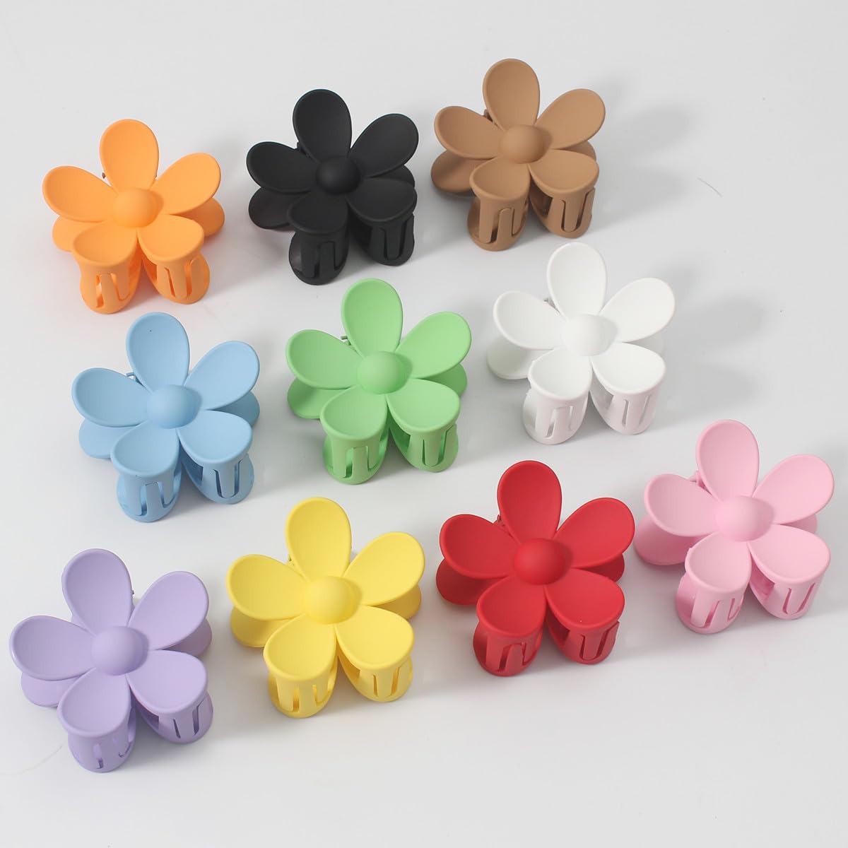 Merdia clip held in hand illustrating compact size and travel convenience