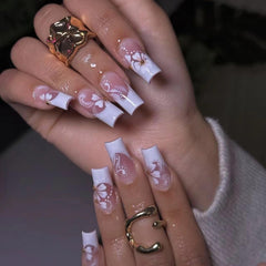 MERVF close-up of flower accent and white tip highlighting delicate detail benefit