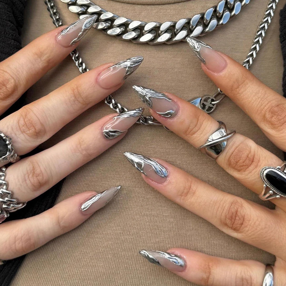 MERVF front packaging showing 24pcs almond glossy nails and quick wear benefit