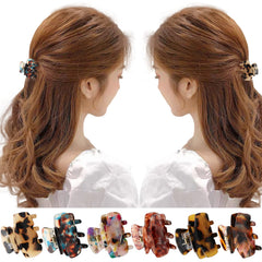 Messen clip holding a half-up hairstyle for tidy everyday wear