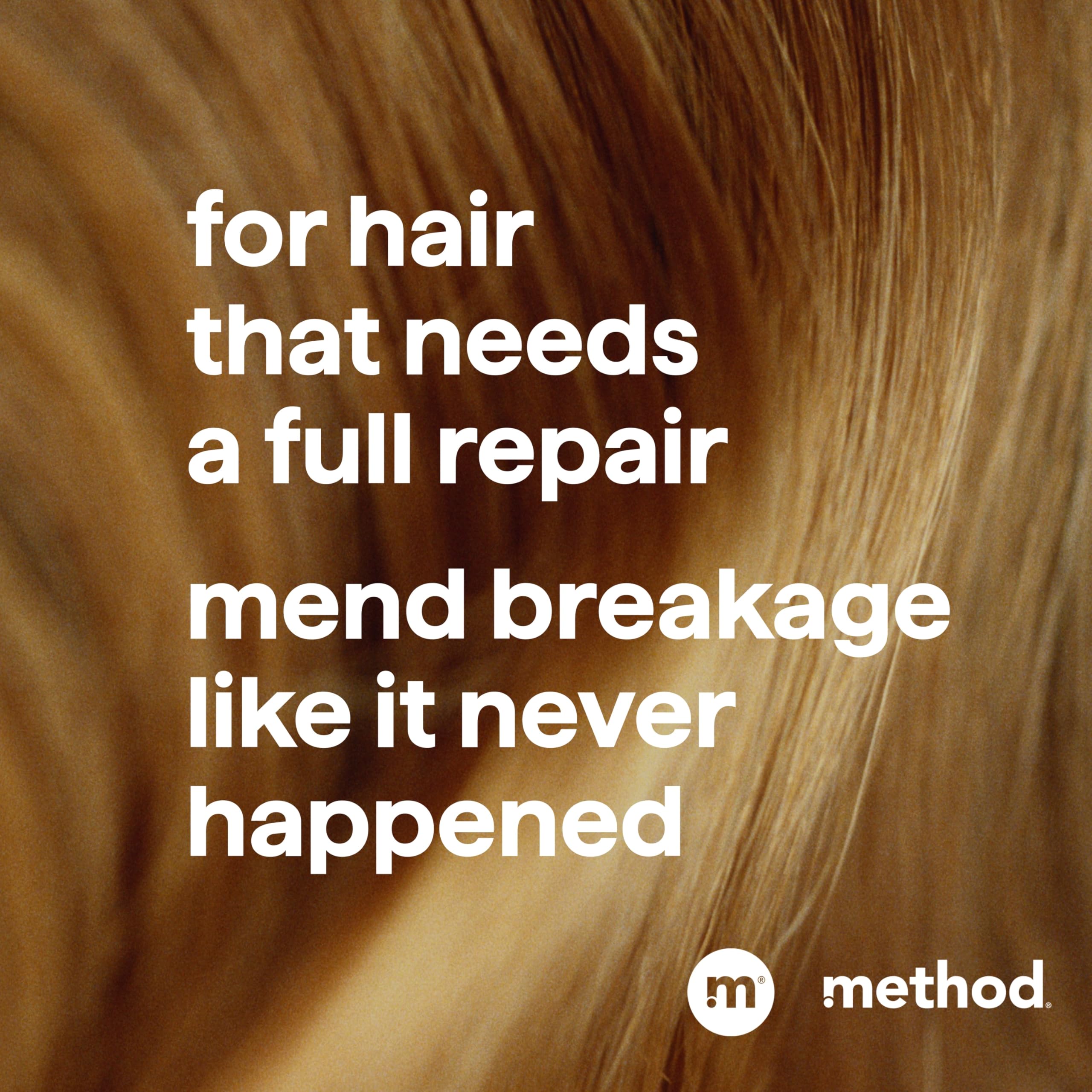 Method conditioner texture being poured illustrating smooth consistency and lightweight conditioning