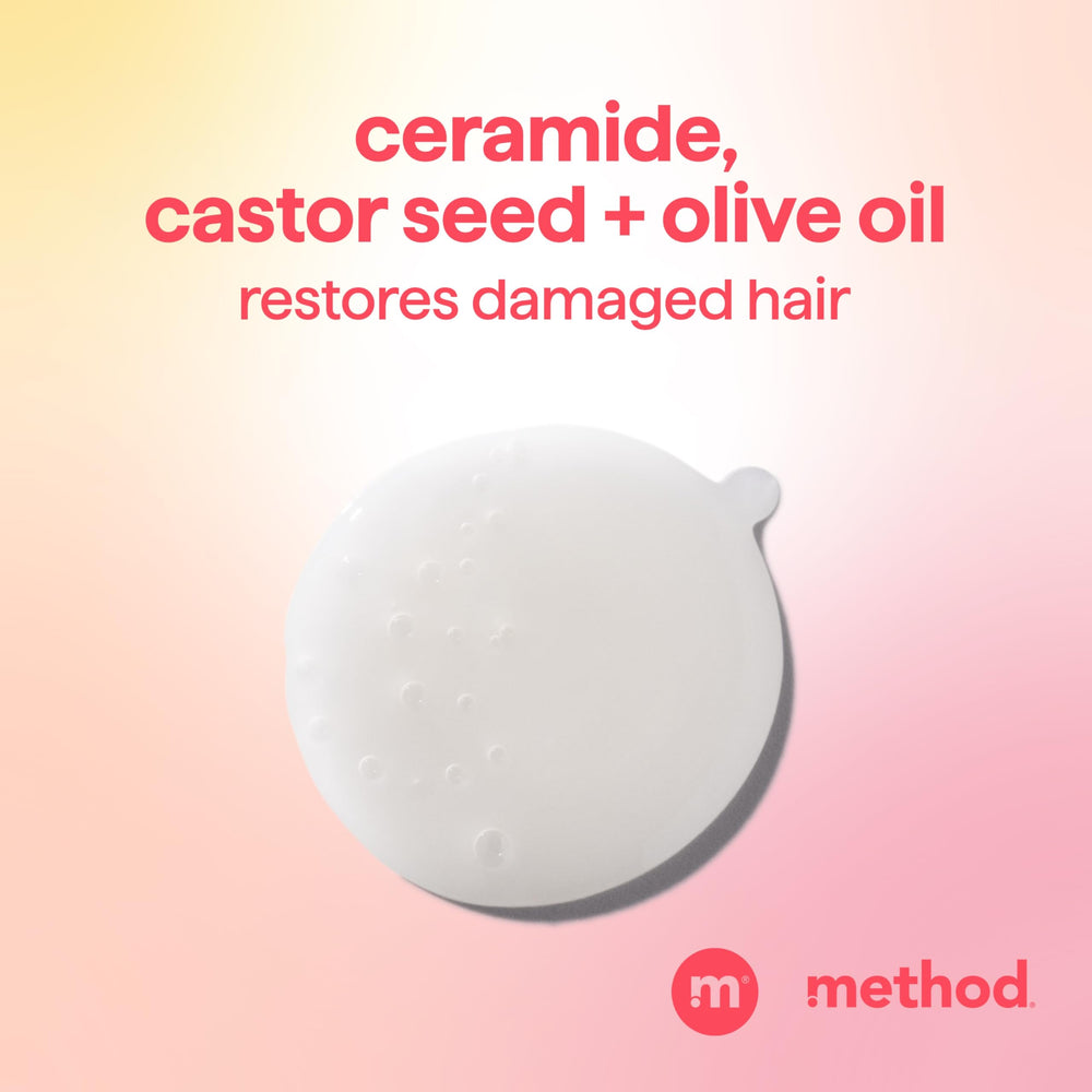 Method shampoo lather texture demonstrating gentle creamy foam