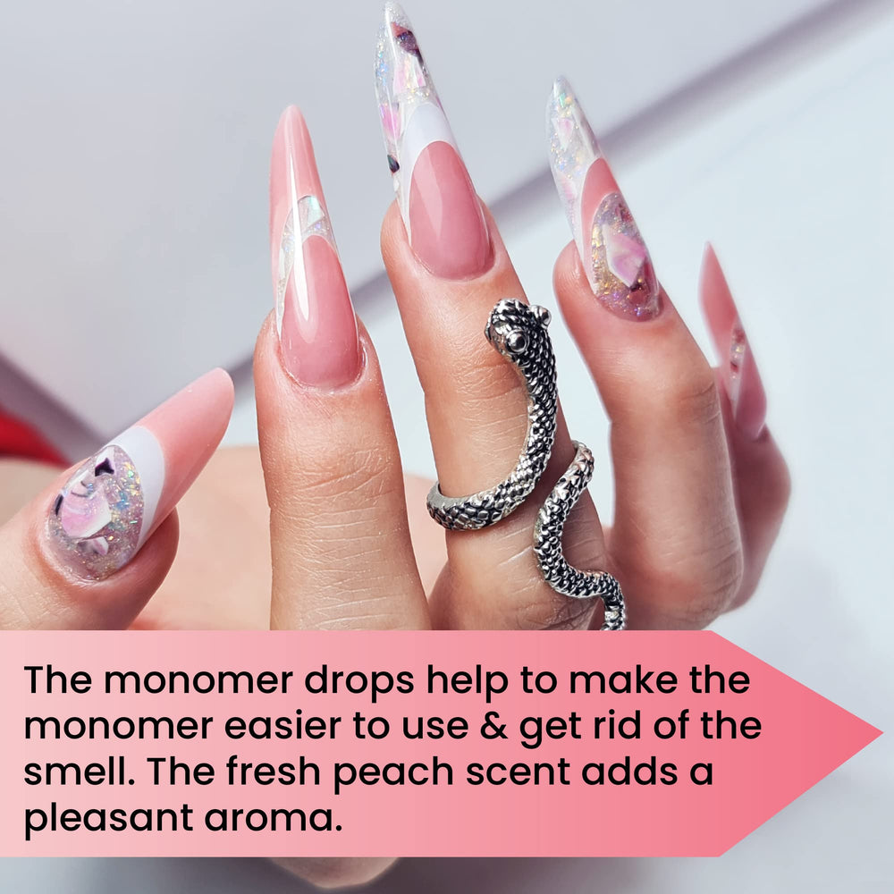 Close-up of Mia Secret liquid texture showing easy-to-measure concentrated formula