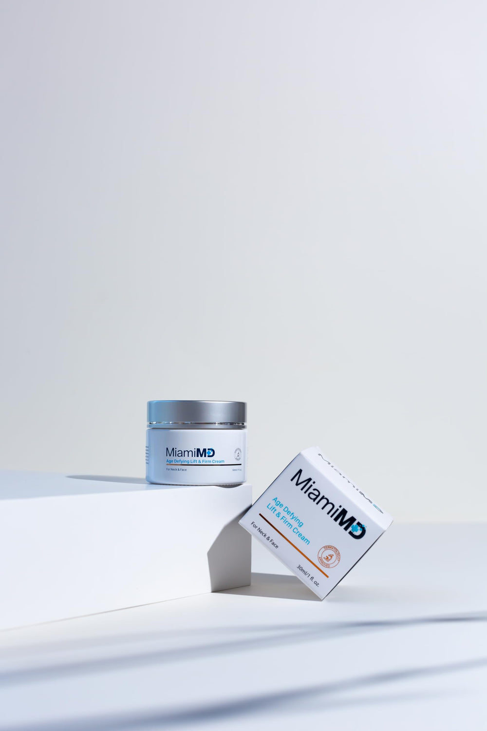 MiamiMD side label with ingredient callouts showcasing peptide benefits