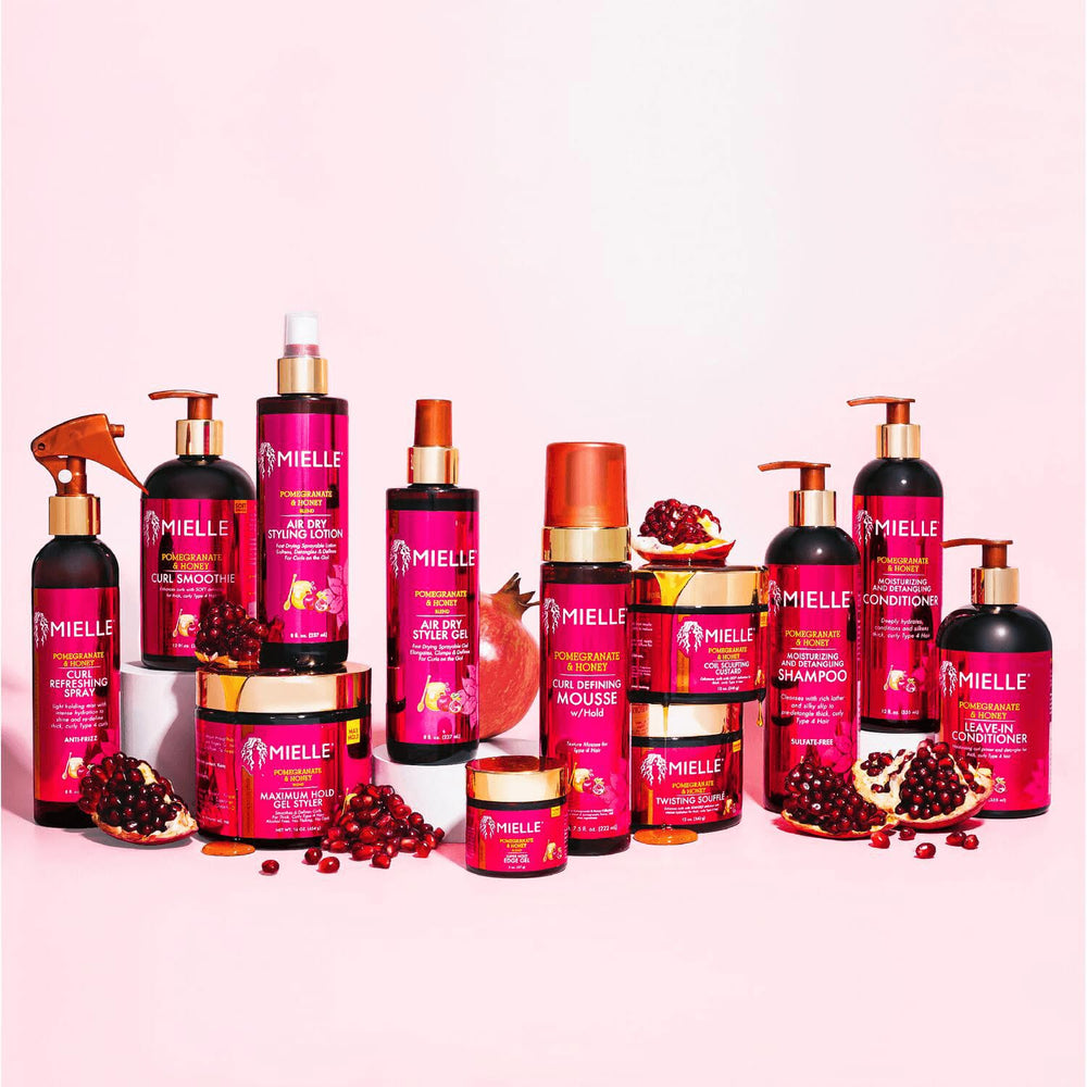 MIELLE applied in curly hair demonstrating defined frizz-controlled results