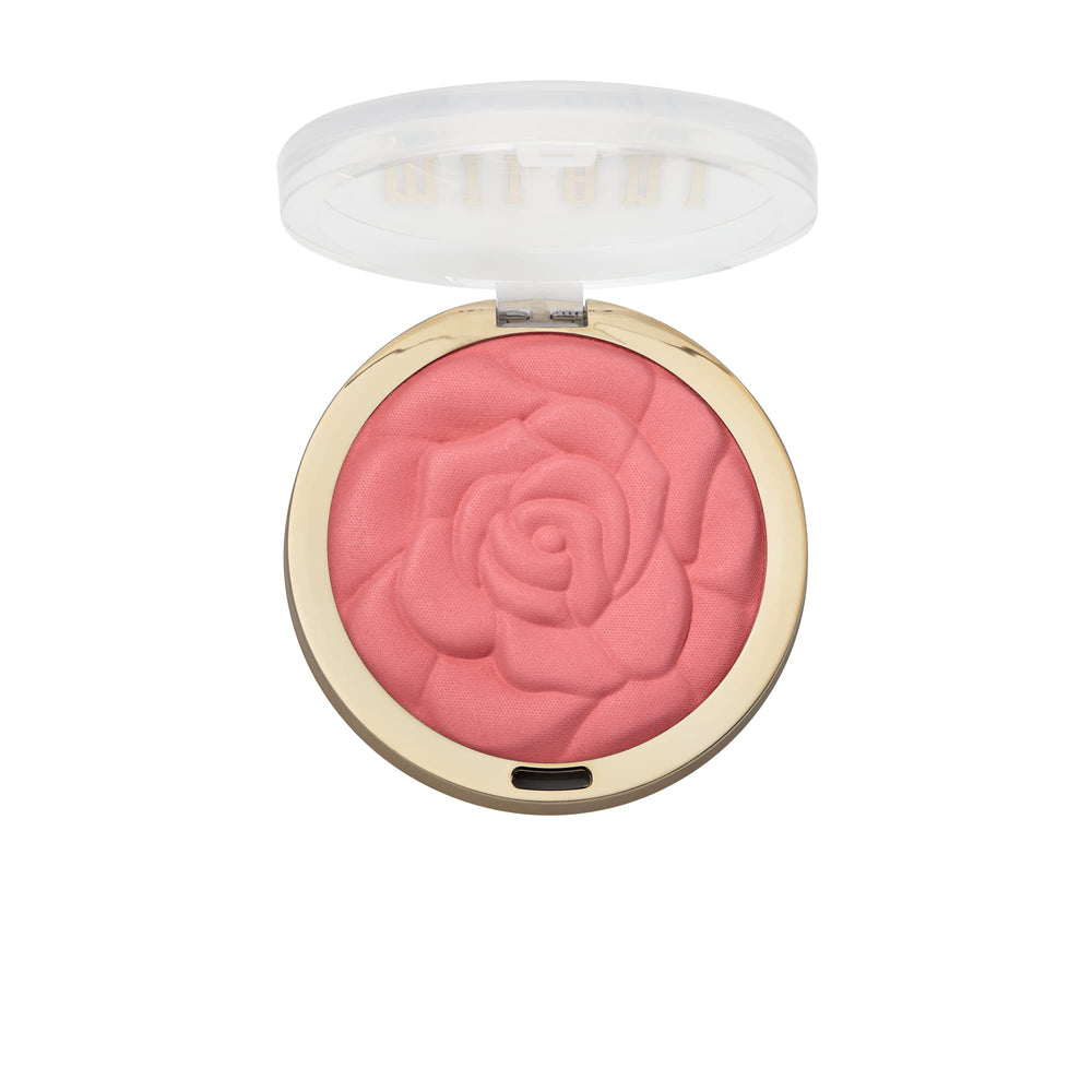 Milani close-up powder texture, demonstrating smooth blendability