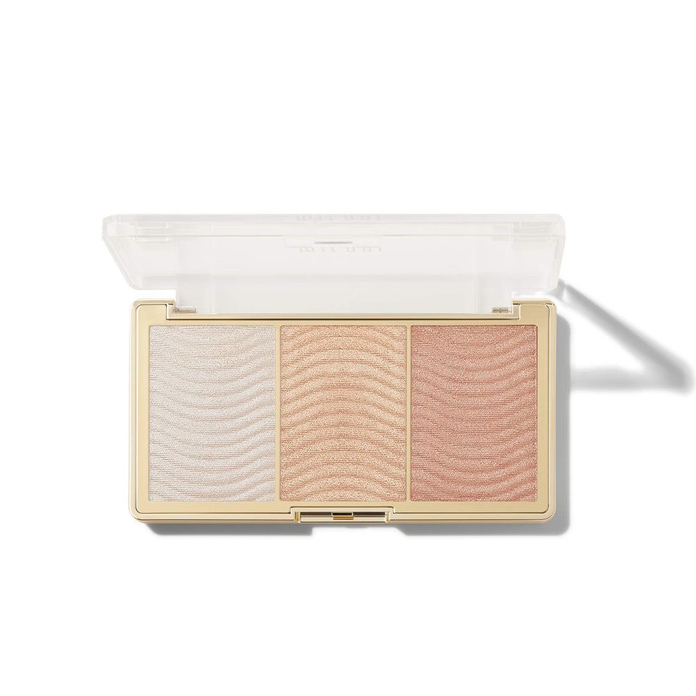 Milani close-up of powder pans revealing micro-milled texture and smooth blendability