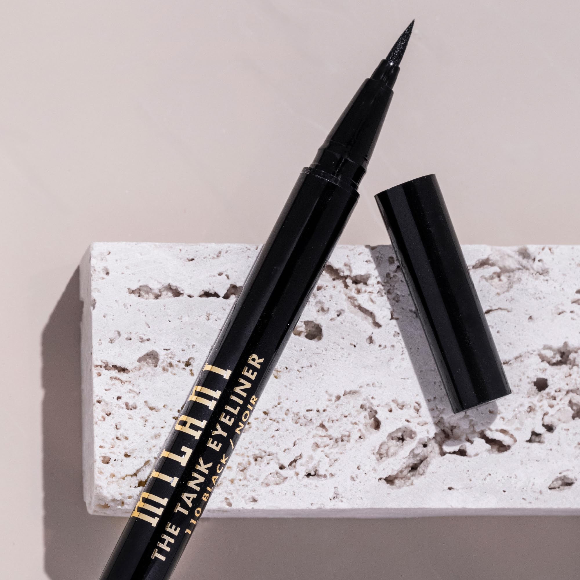 Milani open cap with visible ink for quick-start application and consistent flow