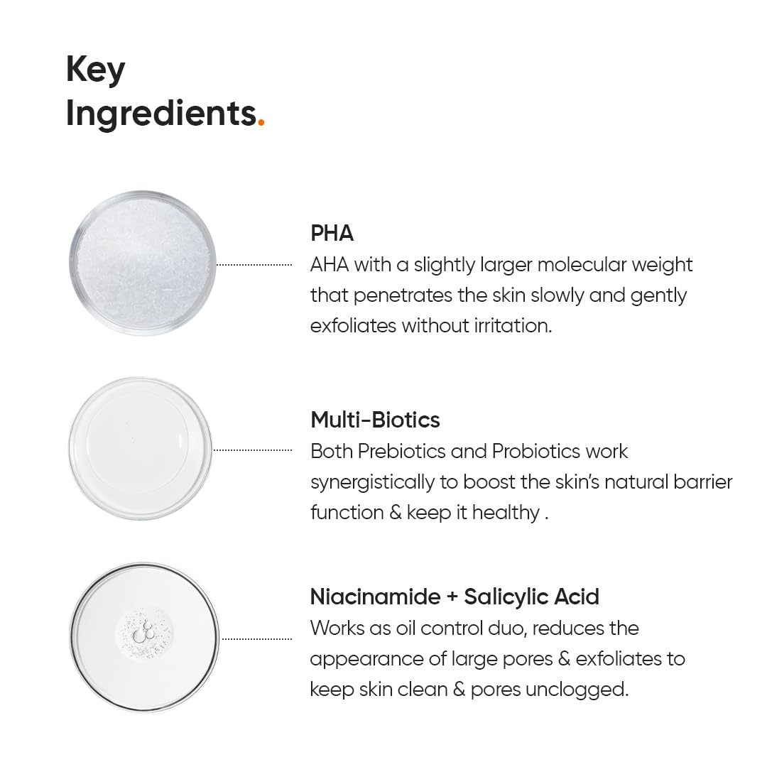 Minimalist toner pouring into palm demonstrating lightweight fast-absorbency