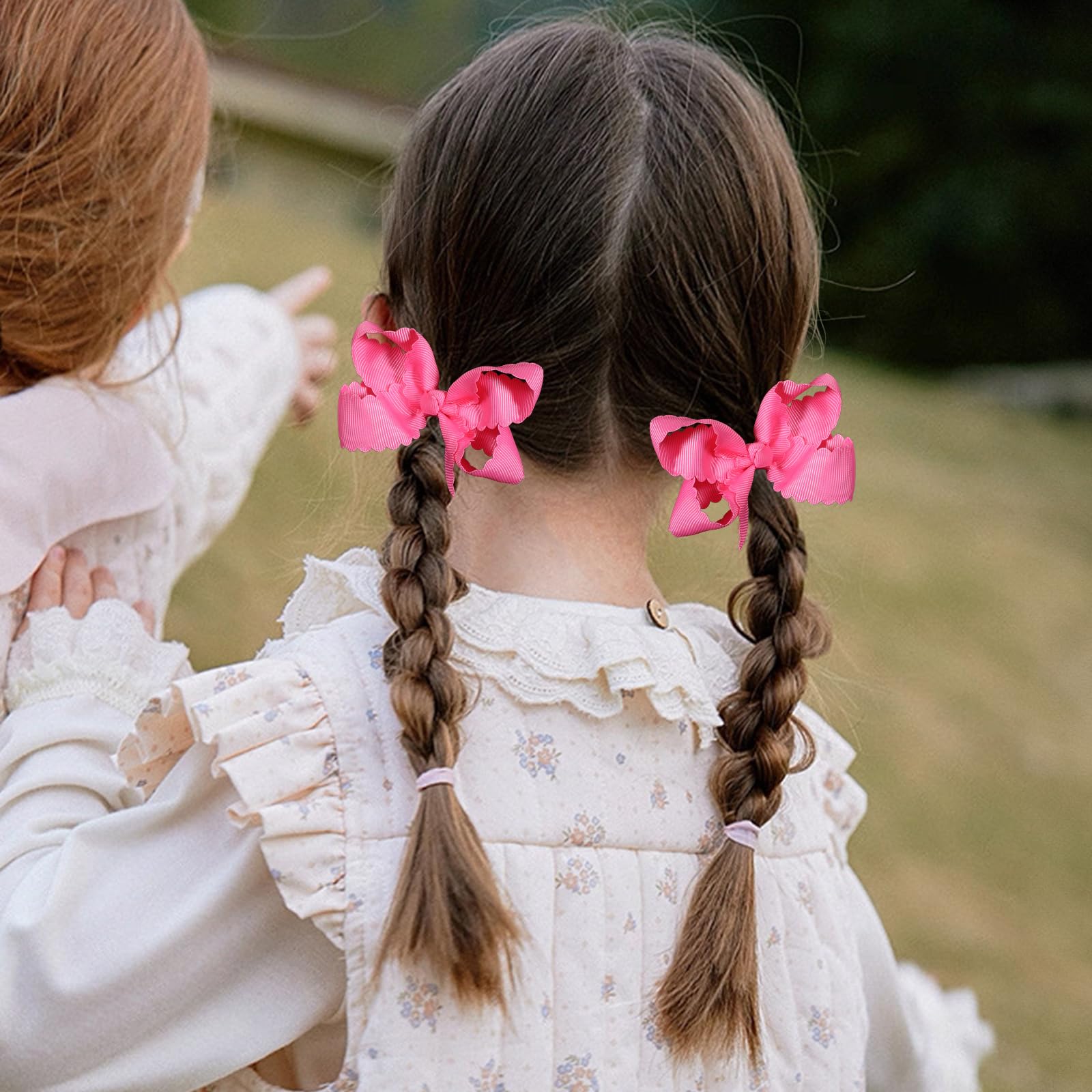 Miroksh alligator clip view showing secure grip for active kids and easy use