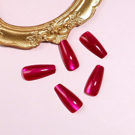 MISUD close-up of hot pink cat eye glitter finish highlighting shimmer detail