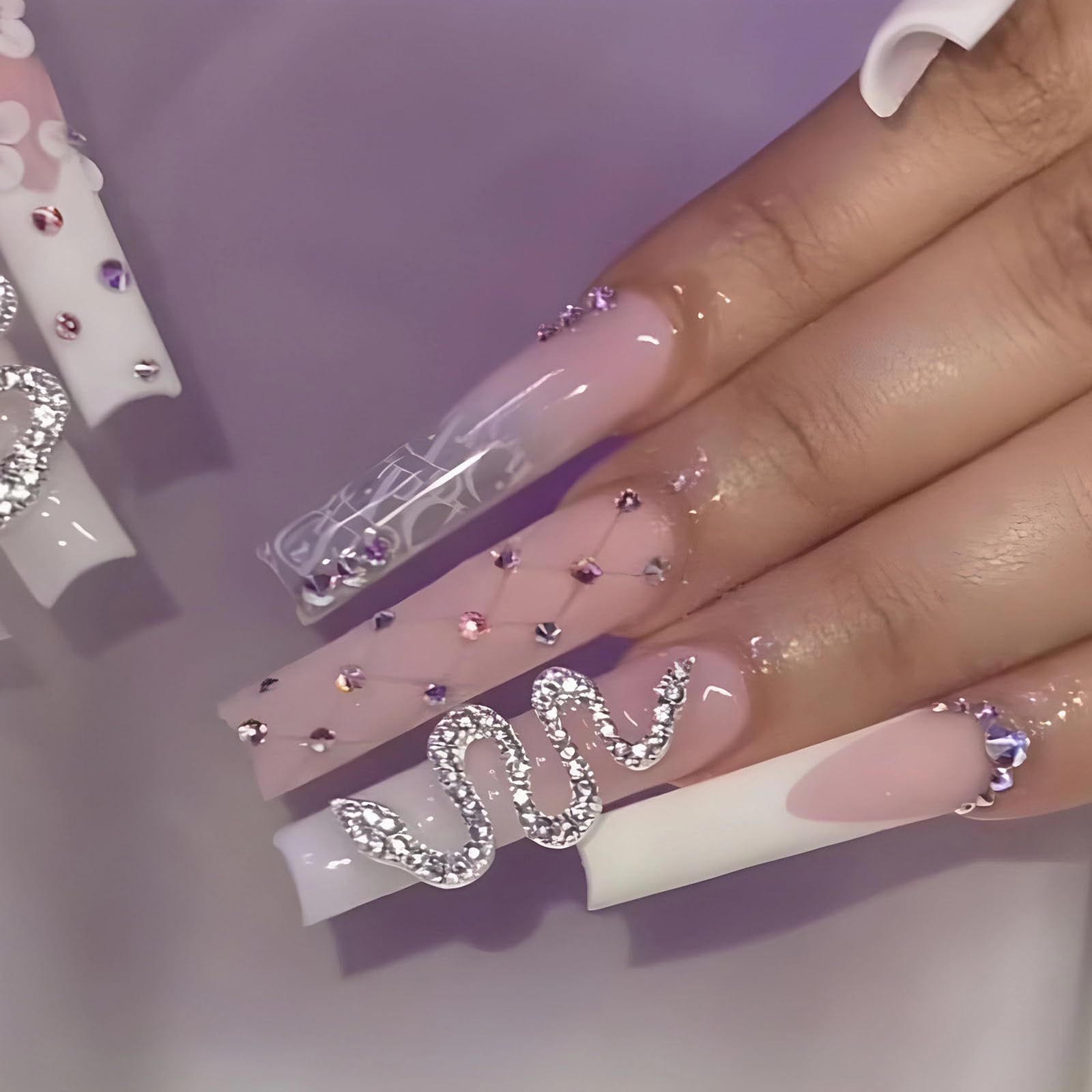 MISUD front view of 24pcs press on nails showing full set and included glue for convenience