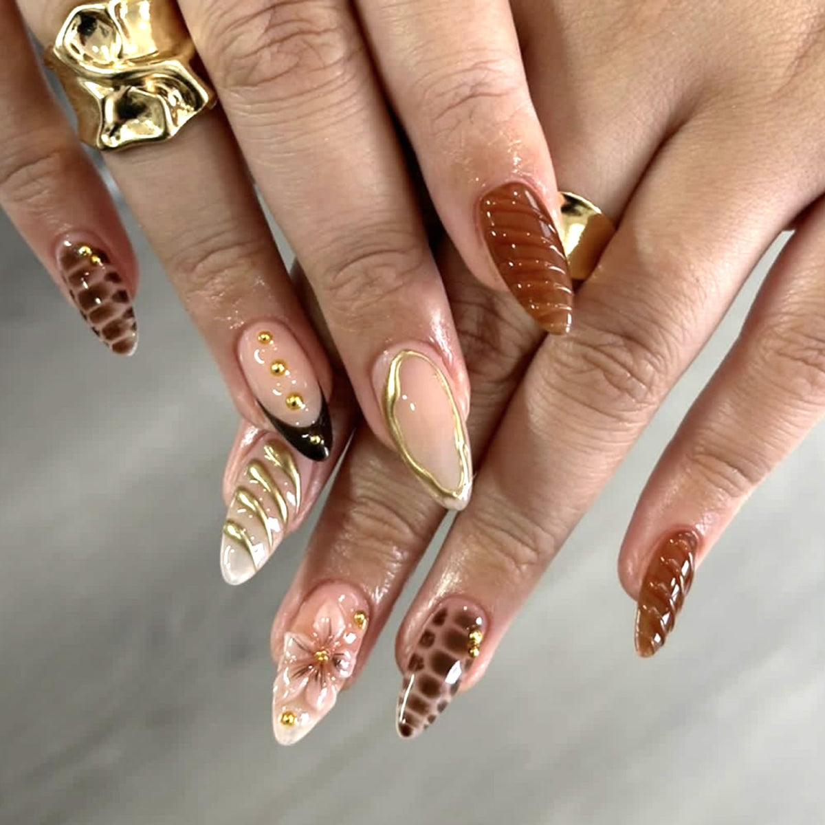 Mivota front packaging showing 24 brown press on nails and benefits