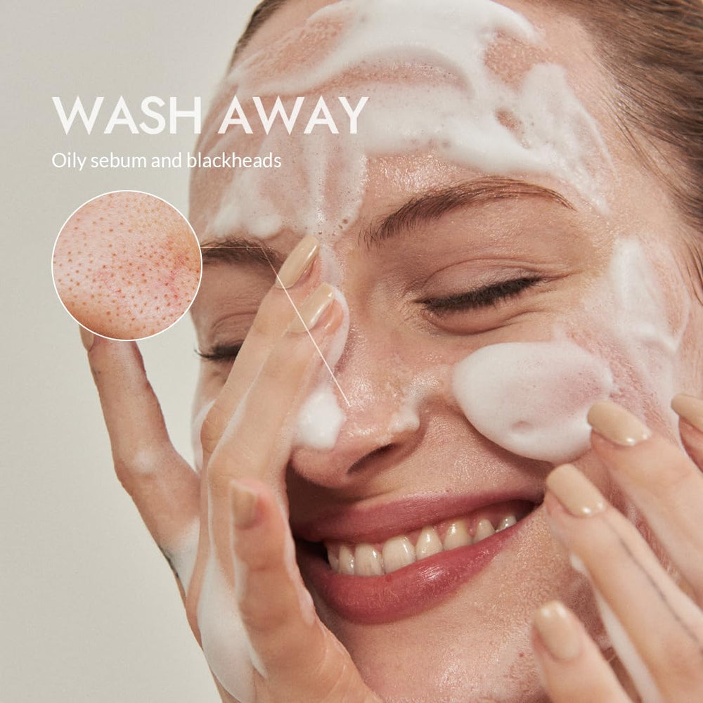 MIZON lather on hand illustrating rich foam that cleans gently