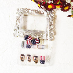 MMNHJHUT nails applied on hand short square shape for comfortable everyday wear