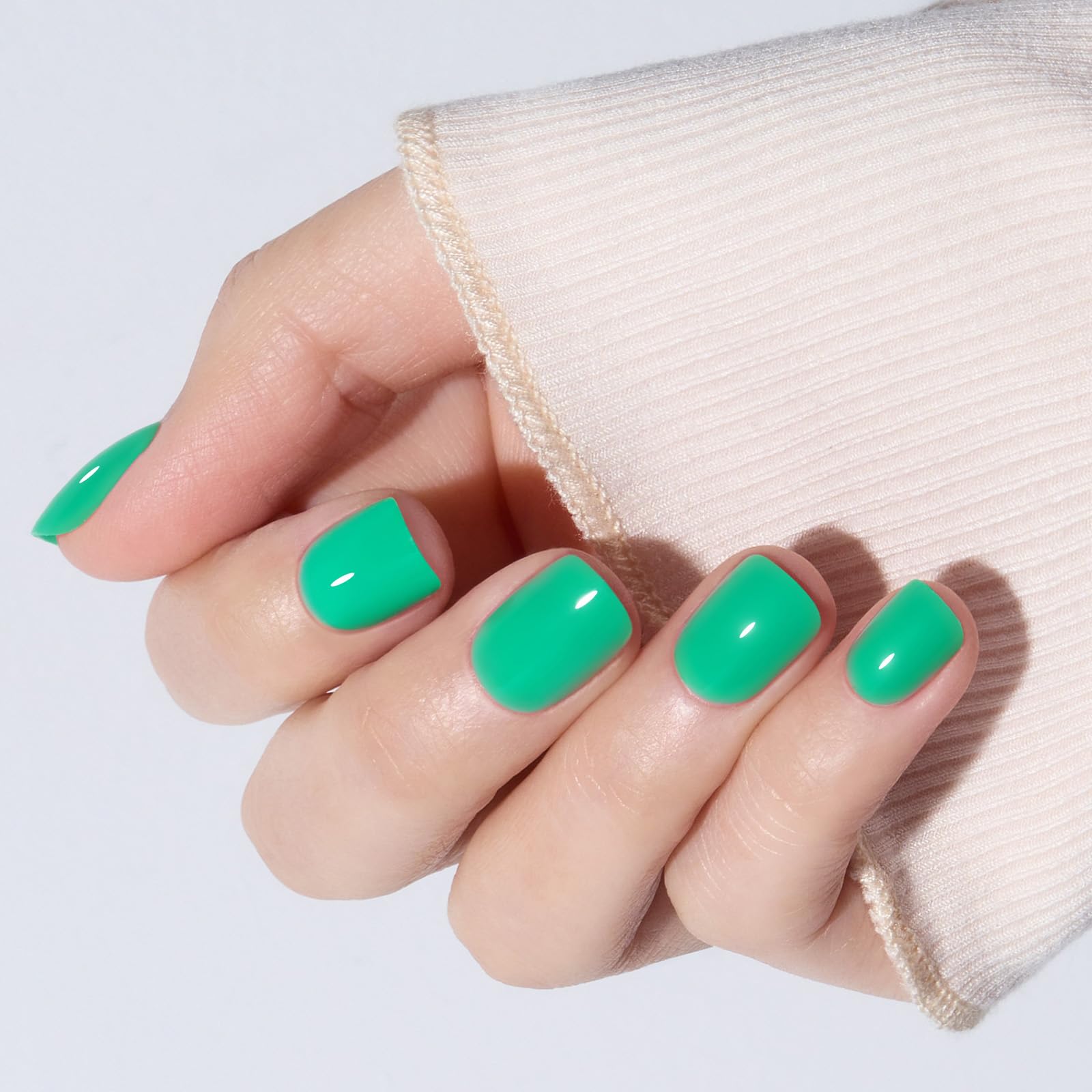 modelones close-up of squoval nail shape for neat, modern appearance
