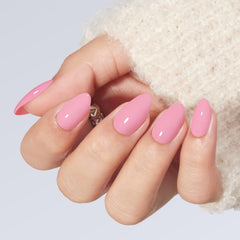 Modelones close-up of almond nail texture highlighting smooth finish