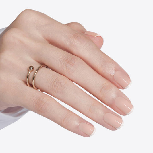 modelones close-up of squoval-shaped tip demonstrating natural polished look and durability
