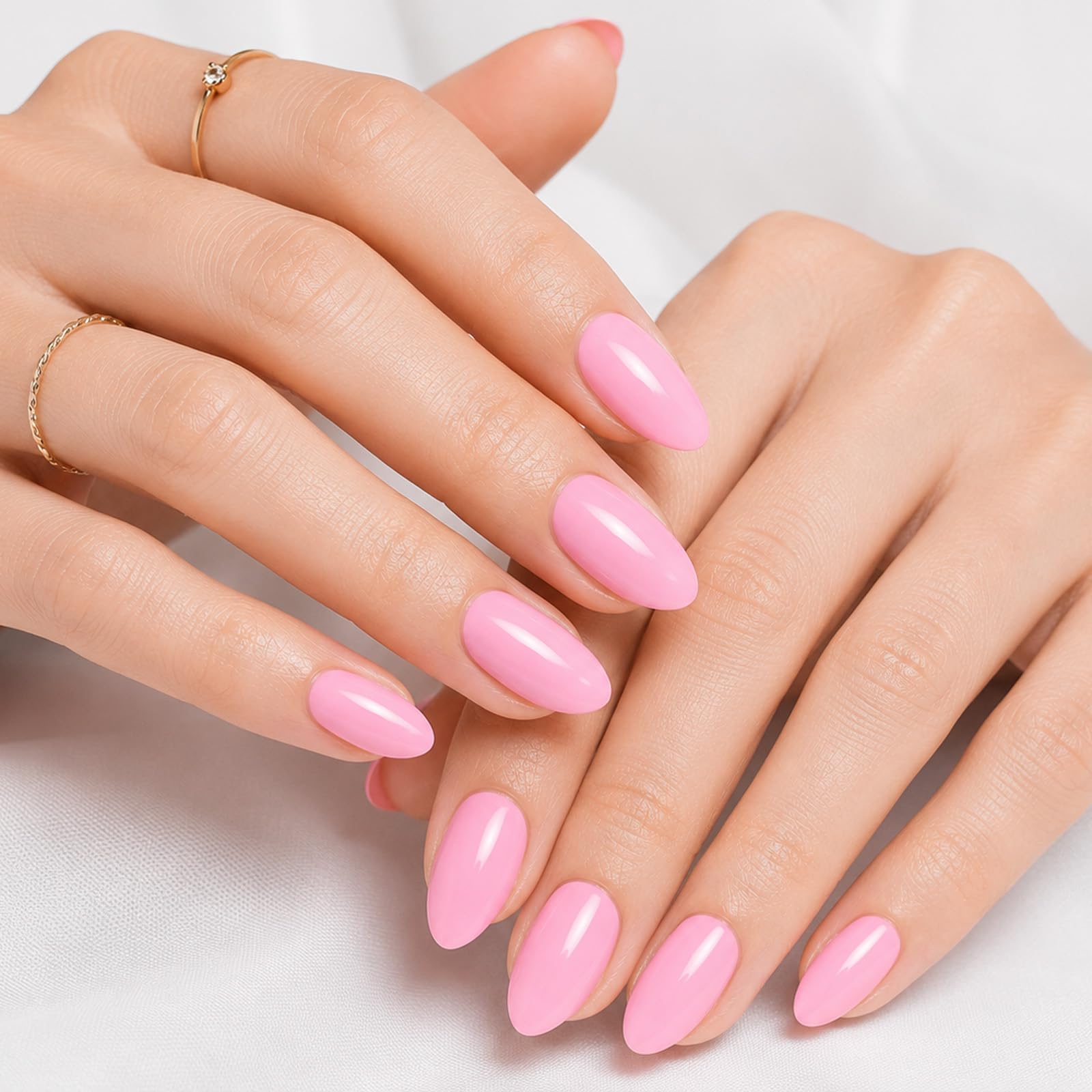 Modelones front packaging showing pink almond nails and kit benefits