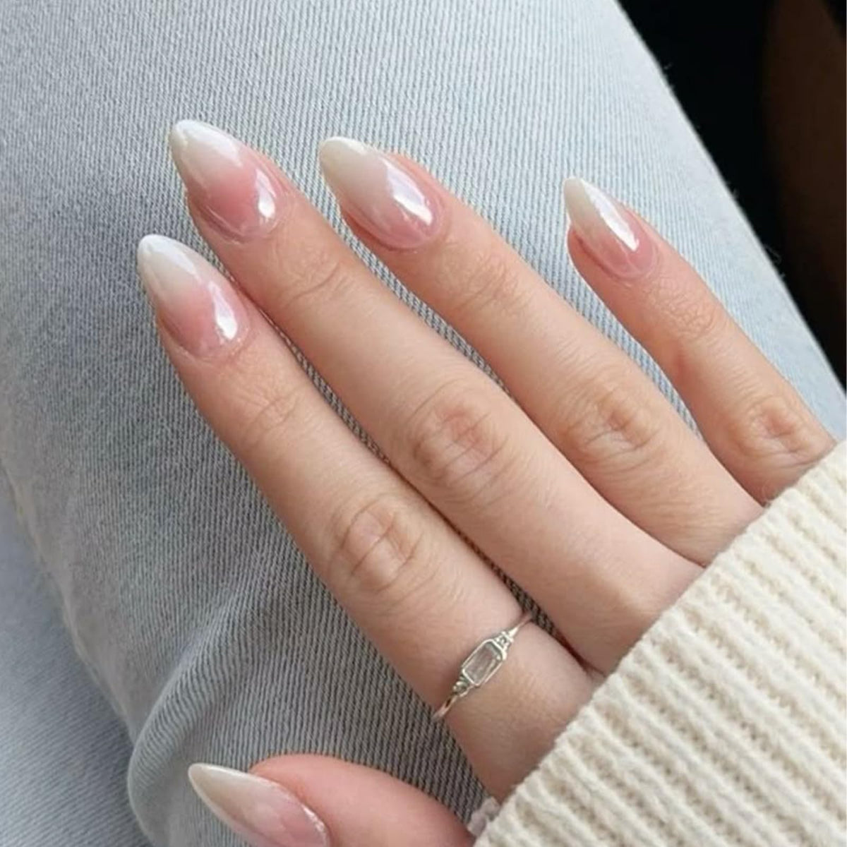 Modelones front packaging showing pink ombre nails and included kit, easy salon look