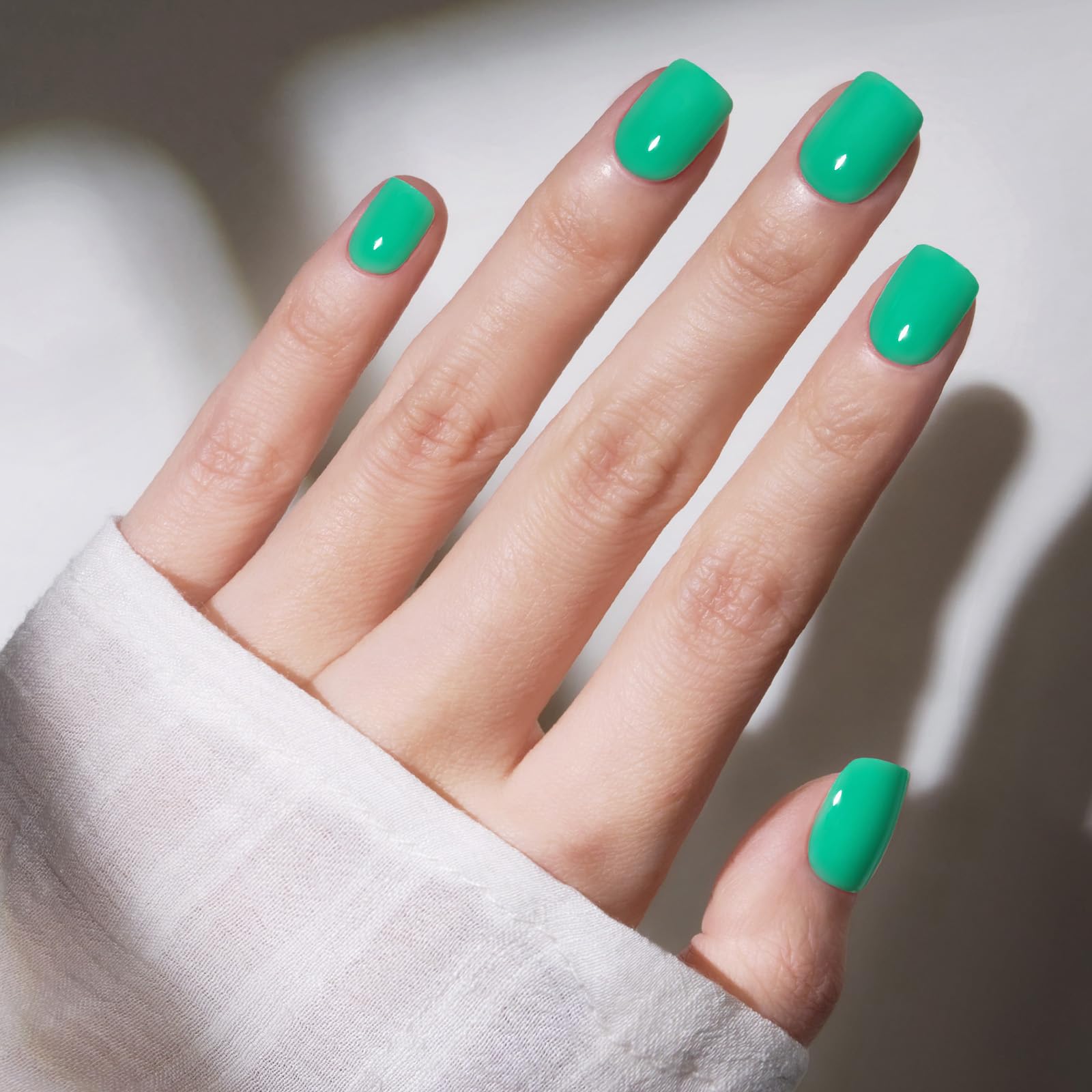modelones front packaging showing 32-piece vivid green kit and quick benefits