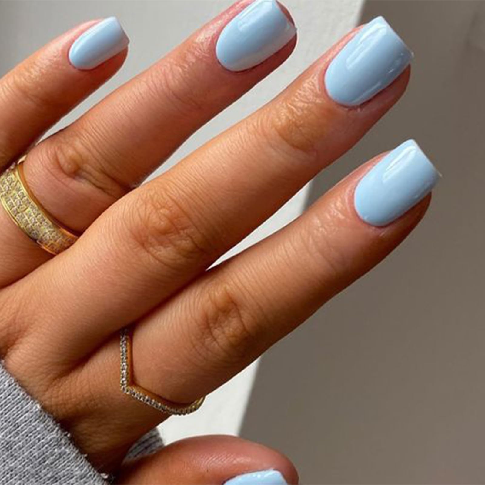modelones front packaging showing baby-blue nails and kit benefits