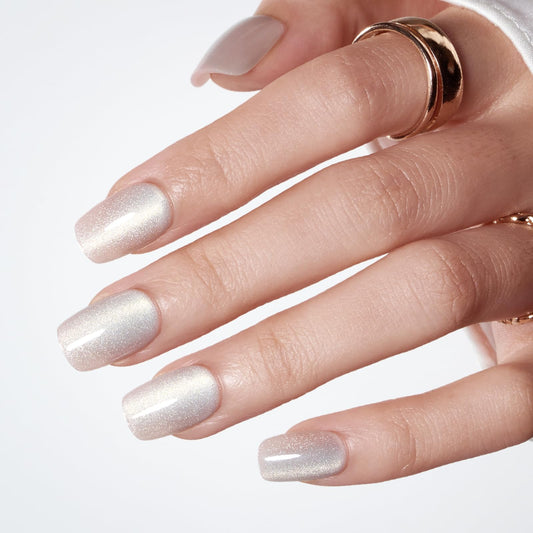 modelones front packaging showing kit contents and short square nails benefit fast application