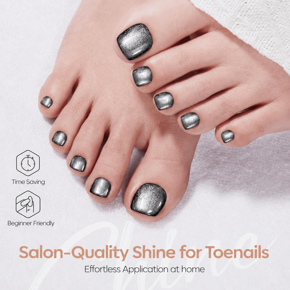 modelones magnet in use over a fingernail producing a sharp cat eye line