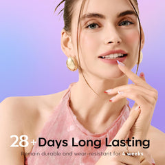 modelones styled summer manicure outdoors illustrating glossy finish and wearable look