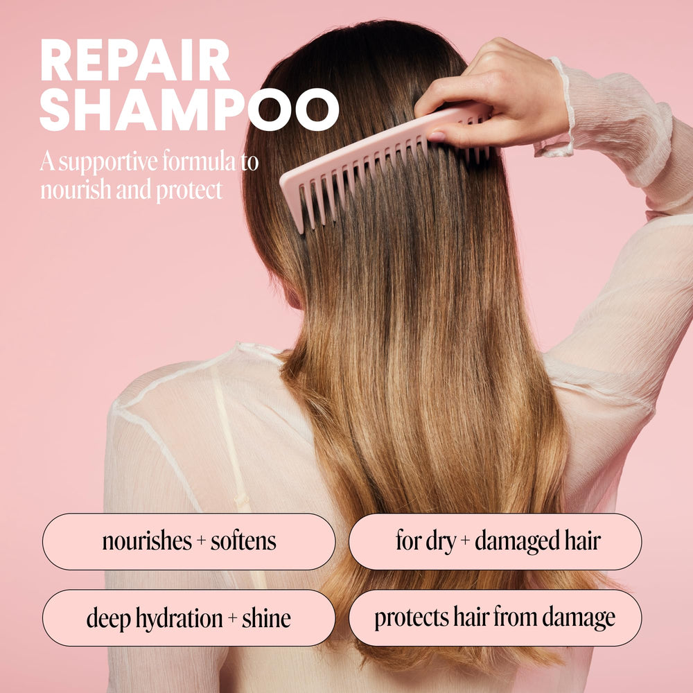 MONDAY HAIRCARE texture dispensed from pump creating shampoo lather