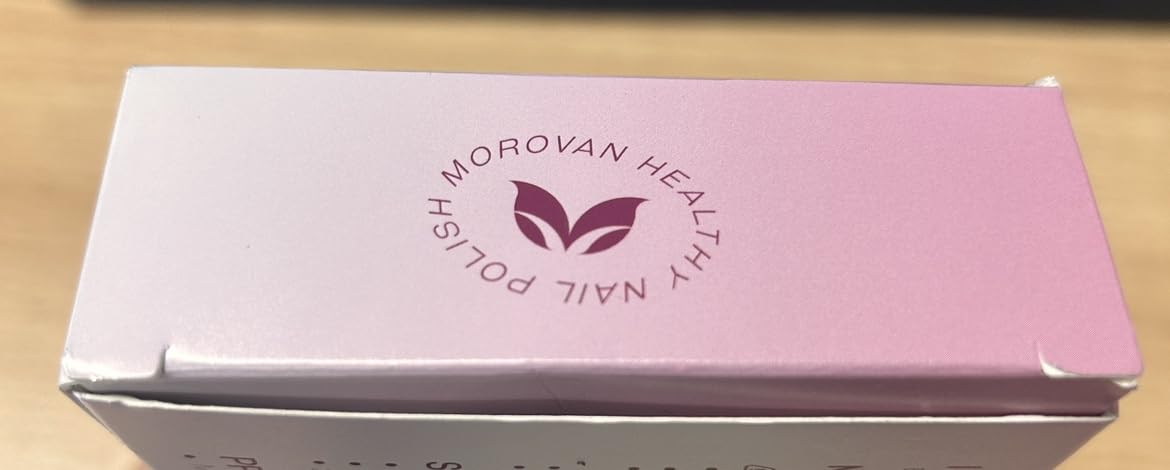 Morovan manicure in use on hands, showcasing quick-dry glossy wear for daily life