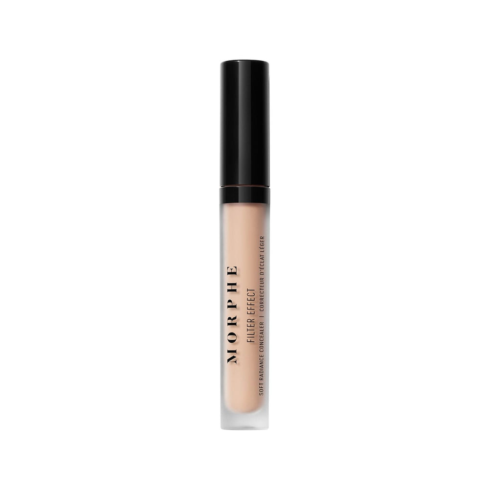 MORPHE concealer doe-foot applicator close-up for precise, mess-free application